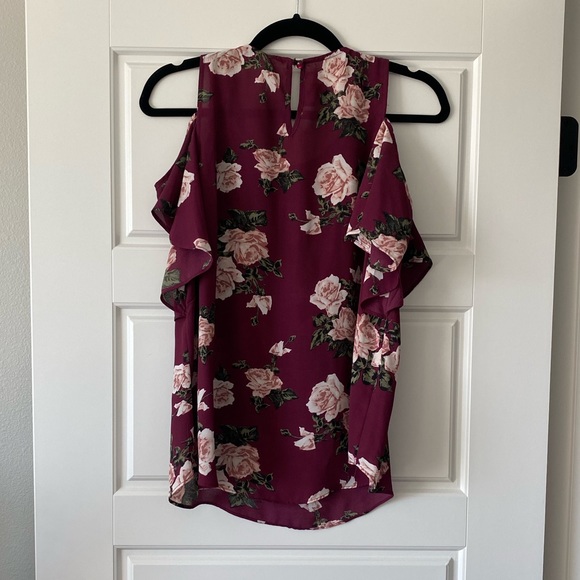 Women’s Maroon Floral Blouse with Necklace - Picture 4 of 4